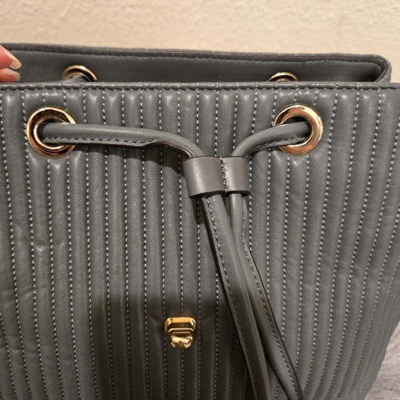 Henri Bendel No 7 Quilted Black Leather Convertible Backpack - Picture 12 of 14